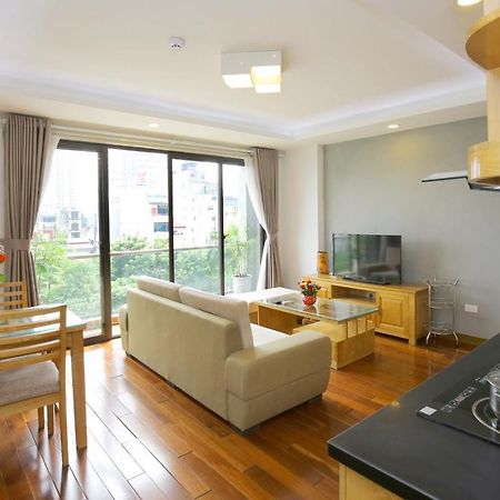 Investland In Truc Bach & Serviced Apartment Ханой Екстериор снимка