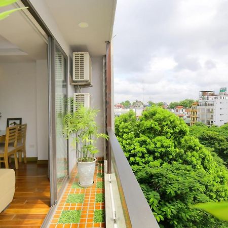 Investland In Truc Bach & Serviced Apartment Ханой Екстериор снимка